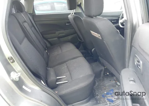 2011 Mitsubishi Outlander Sport Se z USA, uszkodzony, nr VIN JA4AR4AU9BZ006097